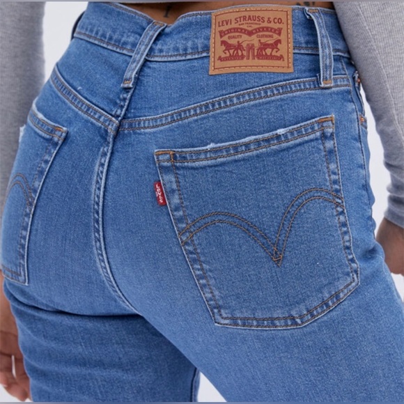 Levi's Wedgie Skinny Jeans
High Rise, Wedgie Skinny Jeans, Sz 27 - Picture 4 of 6